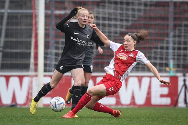 1 Women Bundesliga Koeln vs Freiburg, 11 12 2022 Meret Felde SC Freiburg 4 , Lotta Cordes 15, 1 FC Koeln 1 FC Koeln vs SC Freiburg on matchday 10 of the Flyeralarm Womens Bundesliga on 11 12 2022 at the Franz Kremer Stadium in Koeln North Rhine Westphalia DFL REGULATIONS PROHIBIT ANY USE OF PHOTOGRAPHS AS IMAGE SEQUENCES AND OR QUASI VIDEO Copyright: xBEAUTIFULxSPORTS AxelxKohringx