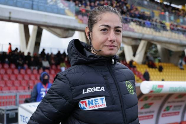 Referee Maria Sole Ferrieri Caputi prior to the Serie B football match between Benevento Calcio and AS Cittadella at Ciro Vigorito stadium in Benevento (Italy), December 11th, 2022. Photo Cesare Purini Insidefoto cesarexpurini