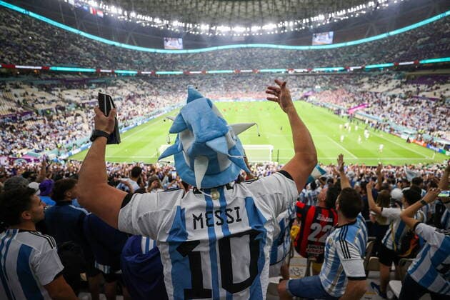 QATAR, LUSAIL - DECEMBER 13, 2022: Argentinian fans anticipate their national team, Nationalteam s 2022 FIFA World Cup, WM, Weltmeisterschaft, Fussball semifinal football match against Croatia at Lusail Iconic Stadium. Sergei Bobylev TASS  56401935