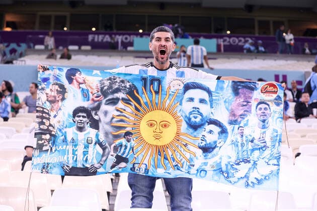 Argentian fans before the start of the FIFA World Cup, WM, Weltmeisterschaft, Fussball Qatar 2022 semi-final match between Croatia and Argentina LUSAIL STADIUM, QATAR - DECEMBER 13: Argentian fans before the start of the FIFA World Cup Qatar 2022 semi-final match between Croatia and Argentina at Lusail Stadium on December 13, 2022 in Qatar. IgorxKralj PIXSELL