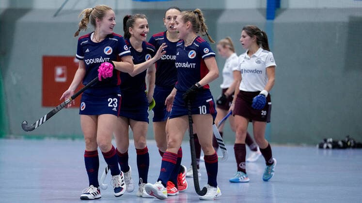 from left Anissa Korth MHC, 23 , Nadine Kanler MHC, 4 , Charlotte Gerstenhöfer MHC, 28 , Goal scorer Julia Hemmerle MHC, 10 , Players from Mannheimer HC MHC , celebrating the goal to 5 0, jubilation, goal celebration, celebrate the goal, celebration, jubilation about the goal, optimistic, game scene, highlight, action, action, 17 12 2022, Mannheim Germany , indoor field hockey, 1 Bundesliga Süd, women, Mannheimer HC Münchner SC xozx