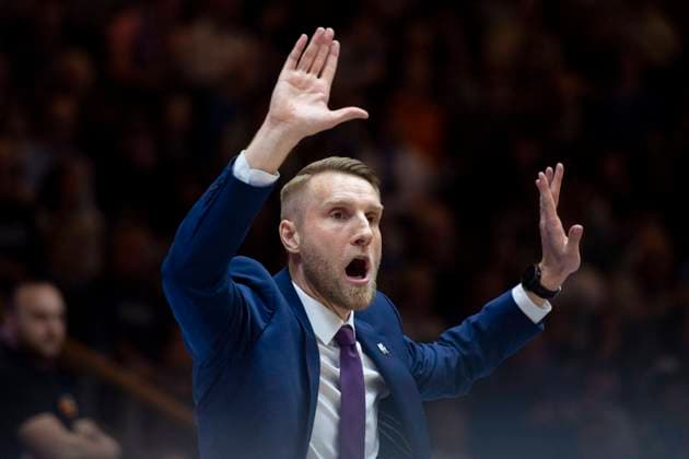 Tuomas Iisalo Telekom Baskets Bonn, Headcoach , GER, HAKRO Merlins Crailsheim vs Telekom Baskets Bonn, easycredit Basketball Bundesliga, 10 Spieltag, Spielzeit 2022 2023, 17 12 2022 GER, HAKRO Merlins Crailsheim vs Telekom Baskets Bonn, easycredit Basketball Bundesliga, 10 Spieltag, Spielzeit 2022 2023, 17 12 2022 Ilshofen Copyright: xEibner Memmlerx EP_MMR
