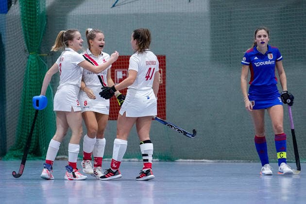 f l Luisa Walter TSVMH, 3 , goal scorer Greta Meissner TSVMH, 8 , Kira Elena Schanzenbecher TSVMH, 41 , Denise Hechler FHC, 33 , players from TSV Mannheim Hockey, celebrate the goal to 0 2, jubilation, goal celebration, goal success, celebrate the goal, goal, celebration, cheering about the goal, optimistic, game scene, highlight, action, 17 12 2022, Mannheim Germany , indoor field hockey, 1 Bundesliga Süd, women, Feudenheimer HC TSV Mannheim xozx