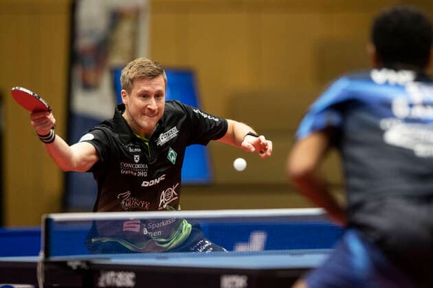 Table tennis 1 Bundesliga, season 2022 2023, 10 match day, TTC Schwalbe Bergneustadt Werder Bremen on 18 12 2022 in Bergneustadt North Rhine Westphalia Bremens Mattias Falck back against Bergneustadts Omar Assar Copyright: xGuidoxKirchnerx