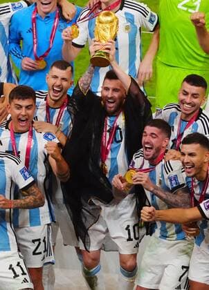 Mandatory Credit: Photo by Javier Garcia Shutterstock (13670815iv) Lionel Messi lifts the trophy after Argentina win the World Cup Argentina v France, FIFA World Cup, WM, Weltmeisterschaft, Fussball 2022, Final, Football, Lusail Stadium, Al Daayen, Qatar - 18 Dec 2022 Editorial Use Only Argentina v France, FIFA World Cup 2022, Final, Football, Lusail Stadium, Al Daayen, Qatar - 18 Dec 2022 Editorial Use Only Copyright: xJavierxGarcia Shutterstockx 13670815iv