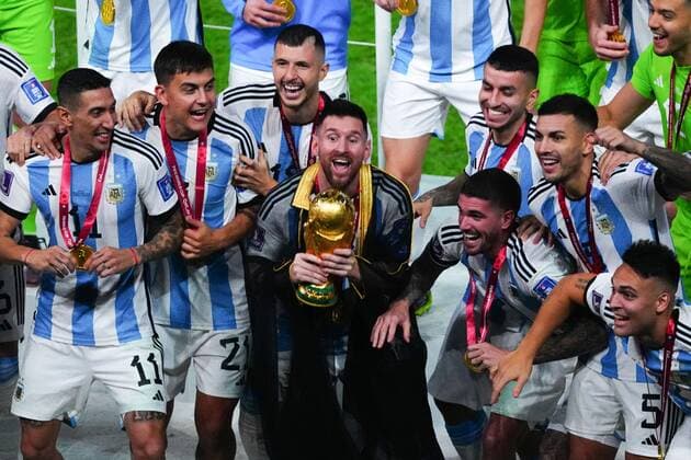 Mandatory Credit: Photo by Javier Garcia Shutterstock (13670815jb) Lionel Messi lifts the trophy after Argentina win the World Cup Argentina v France, FIFA World Cup, WM, Weltmeisterschaft, Fussball 2022, Final, Football, Lusail Stadium, Al Daayen, Qatar - 18 Dec 2022 Editorial Use Only Argentina v France, FIFA World Cup 2022, Final, Football, Lusail Stadium, Al Daayen, Qatar - 18 Dec 2022 Editorial Use Only Copyright: xJavierxGarcia Shutterstockx 13670815jb