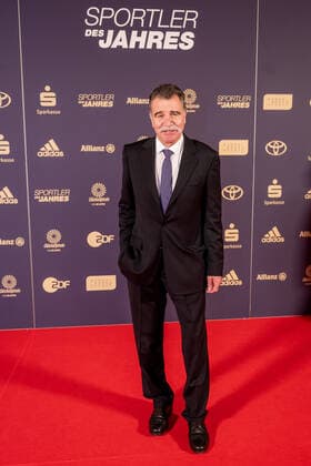Heiner Brand, sportsman of the year, awarding the honor in 2022, 18 12 2022, Eibner press photo Sascha Walther sportsman of the year, awarding the honor in 2022, 18 12 2022 Baden Baden. Copyright: xEibner-Pressefotox EP_EER