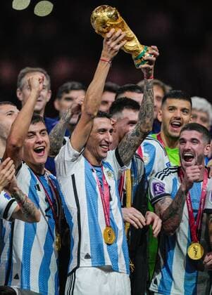 Mandatory Credit: Photo by Dave Shopland Shutterstock (13670813dj) Angel Di Maria of Argentina lifts the FIFA World Cup, WM, Weltmeisterschaft, Fussball trophy Argentina v France, FIFA World Cup 2022, Final, Football, Lusail Stadium, Al Daayen, Qatar - 18 Dec 2022 Editorial Use Only Argentina v France, FIFA World Cup 2022, Final, Football, Lusail Stadium, Al Daayen, Qatar - 18 Dec 2022 Editorial Use Only Copyright: xDavexShopland Shutterstockx 13670813dj