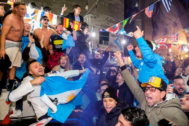 the argentinean celebration victory wolrd cup in naples Argentina world champion in Naples the Argentinean community together with Neapolitans celebrate the victory of the selection under the historic mural of Diego Armando Maradona in the Spanish quarters ABPH7105 Copyright: xAntonioxBalascox