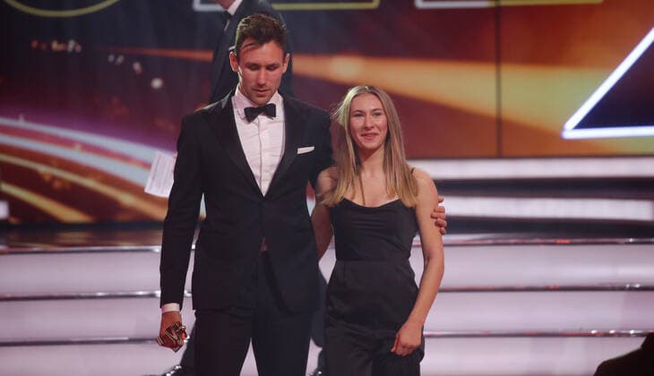 Baden Baden , Athlete of the Year 2022 , Sperrfirst 22 30 clock , Athlete of the Year Niklas Kaul with sister Emma