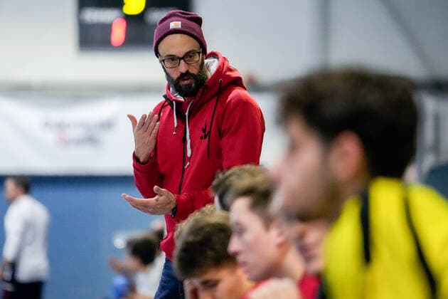 Hector Martinez Ruiz coach, TSVMH , gives instructions, gestures, gesturing with arms, single picture, single photo, action, action, 18 12 2022, Mannheim Germany , indoor field hockey, 1 Bundesliga Süd, men, TSV Mannheim Mannheimer HC xozx