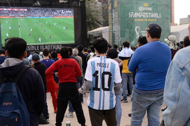 Fans Celebrate Argentina As FIFA World Champion December 18, 2022, Mexico City, Mexico: Argentine fans attend the FIFA Fan Fest at the Monument to the Revolution to support their team in the FIFA World Cup, WM, Weltmeisterschaft, Fussball final against the French team. on December 18, 2022 in Mexico City, Mexico. (Photo by Carlos Tischler Eyepix Group) Copyright: xCarlosxTischler xEyepixxGroupx CT_18122022_84297