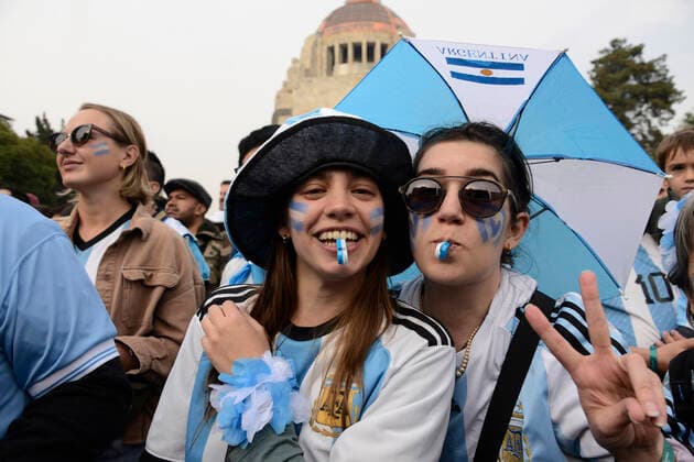 Fans Celebrate Argentina As FIFA World Champion December 18, 2022, Mexico City, Mexico: Argentine fans attend the FIFA Fan Fest at the Monument to the Revolution to support their team in the FIFA World Cup, WM, Weltmeisterschaft, Fussball final against the French team. on December 18, 2022 in Mexico City, Mexico. (Photo by Carlos Tischler Eyepix Group) Copyright: xCarlosxTischler xEyepixxGroupx CT_18122022_84309