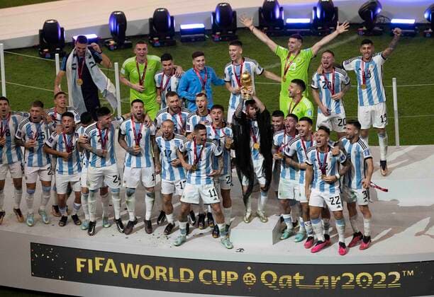 LUSAIL CITY, QATAR - DECEMBER 18: The Argentina team celebrate after winning the FIFA World Cup, WM, Weltmeisterschaft, Fussball Qatar 2022 Final match between Argentina and France at Lusail Stadium on December 18, 2022 in Lusail City, Qatar. (Photo by Sebastian Frej) WCS  Copyright: xSebastianxFrej