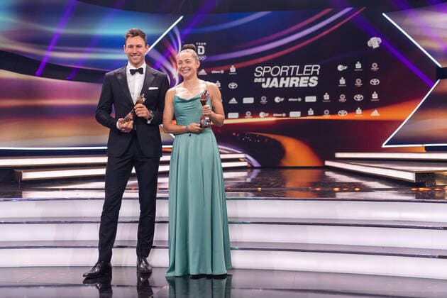 Niklas Kaul, athlete of the year 2022, Gina Lückenkemper, athlete of the year 2022, athlete of the year, awarding the honor in 2022, 18 12 2022, Eibner Pressefoto Sascha Walther athlete of the year, awarding the honor in 2022, 18 12 2022 Baden Baden. Copyright: xEibner-Pressefotox EP_EER