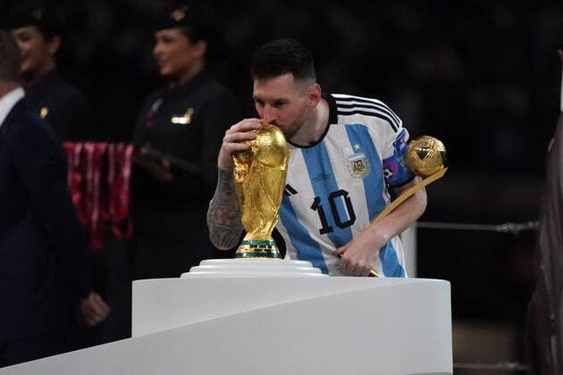 Football , FIFA World Cup 2022, Football World Cup Qatar 2022, Final, Final, Argentina France, Argentina France 18 12 2022, Lusail Stadium Doha Qatar, Award Ceremony Lionel Messi ,Argentina , Action, Single Image Photo Chai von der Laage FIFA regulations prohibit any use of photographs as image sequences and or quasi video EDITORIAL USE ONLY,