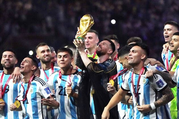Football , FIFA World Cup 2022, Football World Cup Qatar 2022, Final, Final, Argentina France, Argentina France 18 12 2022, Lusail Stadium Doha Qatar, Lionel Messi Argentina with trophy award ceremony photo Chai von der Laage FIFA regulations prohibit any use of photographs as image sequences and or quasi video EDITORIAL USE ONLY,