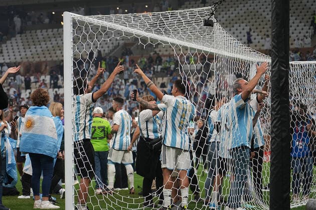 QAT, World Cup FIFA 2022, Final, Argentina vs France 18 12 2022, Lusail Iconic Stadium, Doha, QAT, World Cup FIFA 2022, Final, Argentina vs France, in picture Argentina s forward Paulo Dybala and Argentina s defender Nicolas Otamendi cut the goal net nordphotoxGmbHx xBratic nph00250