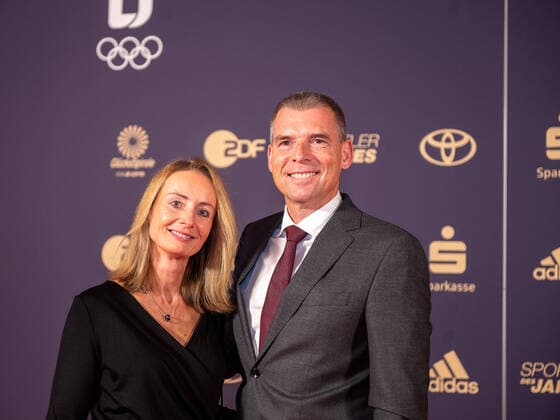 Andre Schmidt, Toyotja Germany, with wife Sportsman of the Year, awarding the honor in 2022, 18 12 2022, Eibner press photo Sascha Walther Sportsman of the Year, awarding the honor in 2022, 18 12 2022 Baden Baden. Copyright: xEibner-Pressefotox EP_EER