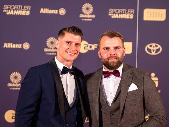 Lukas Dauser gymnast, silver on parallel bars WM2022 Olympia 2021 left, Quirin Friedel press spokesman SpVgg Unterhaching right, sportsman of the year, awarding the honor in 2022, 18 12 2022, Eibner press photo Sascha Walther sportsman of the year, awarding the honor in 2022, 18 12 2022 Baden Baden Copyright: xEibner-Pressefotox EP_EER