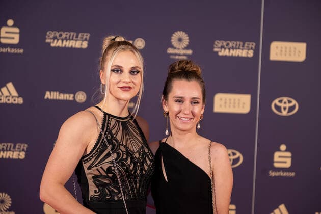 Lea Sophie Friedrich left, track cycling sprinter, world and European champion keirin and team sprint , Lea Lin Teutenberg track cycling, right , athlete of the year, awarding the honor in 2022, 18 12 2022, Eibner Press Photo Sascha Walther athlete of the year, awarding the honor in 2022, 18 12 2022 Baden Baden. Copyright: xEibner-Pressefotox EP_EER
