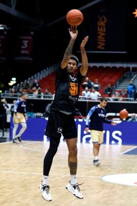 20 12 2022, FIBA Europe Cup Basketball, 2 Round, 2022 2023 Season, Men, Niners Chemnitz FC Porto Portugal , 13, Jason George, Niners Chemnitz Chemnitz Fair Chemnitz Saxony Germany