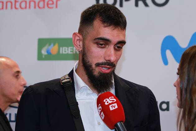 December 20, 2022, MADRID, MADRID, SPAIN: Borja Iglesias, football player of Betis attends the media during the 16th edition of the As Sports Awards at The Westin Palace on December 20, 2022 in Madrid, Spain. MADRID SPAIN - ZUMAa181 20221220_zaa_a181_041 Copyright: xIrinaxR.xHipolitox
