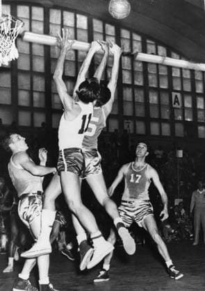 Argentina V Philippines Olympic basketball - Argentina win against Philippines in Elimination Game An Incident during the basketball match between Argentina and Philippines at the Tennis Palace . Argentina Won 26th July 1952 Finland  Copyright: xTopFotox UPI235782