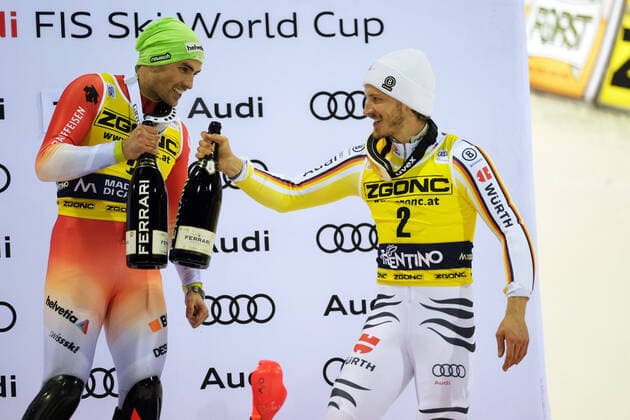Sport Themen der Woche KW51 FIS Alpine Ski World Cup - Men slalom - Alpine Skiing Daniel Yule (SUI) and Linus Strasser (GER) during the alpine ski race FIS Alpine Ski World Cup - Men slalom on December 22, 2022 at the 3Tre Slope in Madonna di Campiglio, Italy Madonna di Campiglio Italy  Copyright: xRobertoxTommasinix originalFilename:livemedia-fisalpin221222_npCR6.jpg