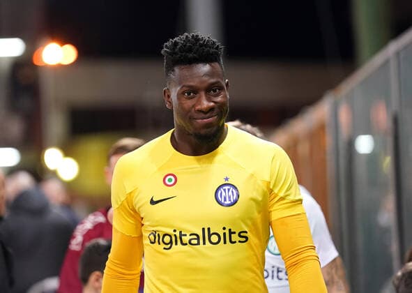 Reggina v FC Internazionale - Friendly Match Andre Onana of Fc Internazionale during the friendly match between Reggina 1914 and Fc Internazionale on December 22, 2022 stadium Oreste Granillo in Reggio Calabria, Italy Reggio Calabria Italy  Copyright: xGabrielexMaricchiolox originalFilename:maricchiolo-maricchi221222_np7de.jpg