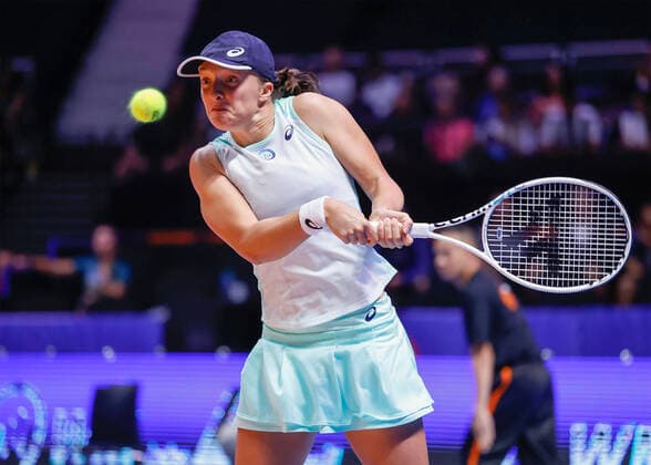Sport Themen der Woche KW51 Sport Bilder des Tages World Tennis League, Dubai, Team Kites, Iga Swiatek Tennis - WTL Dubai 2022 - - - Dubai - Dubai - UAE - 23 December 2022. *** World Tennis League, Dubai, Team Kites, Iga Swiatek Tennis WTL Dubai 2022 Dubai UAE 23 December 2022 Copyright: xJuergenxHasenkopfx