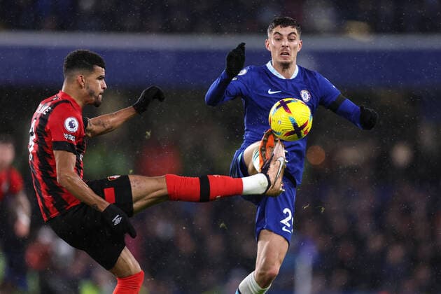 Sport Themen der Woche KW52 Sport Bilder des Tages Chelsea v Bournemouth 27 December 2022, London - Premier League Football - Chelsea v Bournemouth - Dominic Solanke of Bournemouth and Kai Havertz of Chelsea - Photo: Jacques Feeney Offside. London UK *** Chelsea gegen Bournemouth 27. Dezember 2022, London Premier League Fußball Chelsea gegen Bournemouth Dominic Solanke von Bournemouth und Kai Havertz von Chelsea Foto Jacques Feeney Abseits London UK  Copyright: xJacquesxFeeneyx xOffsidexOffside