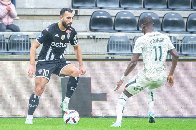 Himad Abdelli (ANGERS SCO) FOOTBALL : Angers SCO vs FC Lorient - Ligue 1 - Journee 17 - 01 01 2023 BaptisteAutissier Panoramic 