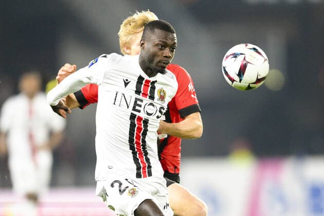 Nicolas Pepe (Nice) vs Birger Meling (Rennes FC) FOOTBALL : Rennes vs Nice - Ligue 1 Uber Eats - 02 01 2023 JBAutissier Panoramic 