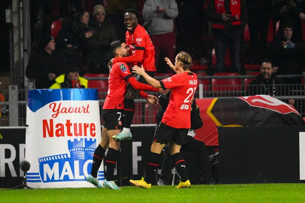 Joie des joueurs du FC Rennes apres le but de Martin Terrier (Rennes FC) FOOTBALL : Rennes vs Nice - Ligue 1 Uber Eats - 02 01 2023 JBAutissier Panoramic 