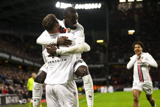 joie des joueurs de Nice apres le but de Ross Barkley (Nice) Nicolas Pepe (Nice) FOOTBALL : Rennes vs Nice - Ligue 1 Uber Eats - 02 01 2023 JBAutissier Panoramic 