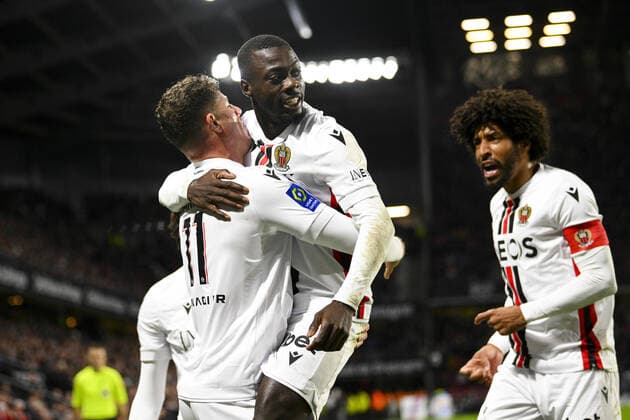 joie des joueurs de Nice apres le but de Ross Barkley (Nice) Nicolas Pepe (Nice) Dante (Nice) FOOTBALL : Rennes vs Nice - Ligue 1 Uber Eats - 02 01 2023 JBAutissier Panoramic 