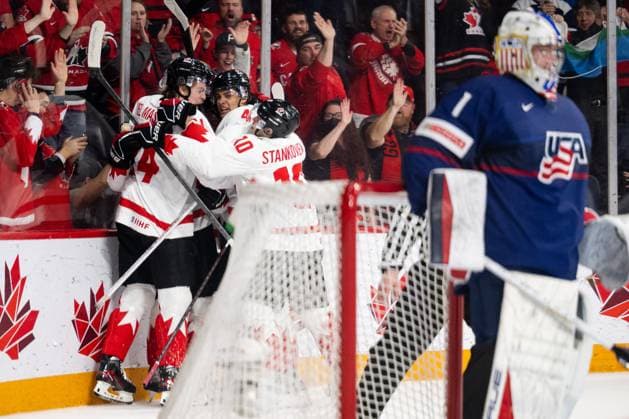 230105 Ethan Del Mastro and Connor Bedard of Canada celebrates the 2 1 goal during the 2023 IIHF World Junior Championship semifinal between USA and Canada on January 5, 2023 in Halifax Photo Simon Hastegard BILDBYRAN kod SH SH0402 ishockey ice hockey jvm junior vm u20 2023 iihf world junior championship world juniors semifinal semifinals usa canada kanada bbeng jubel,  Copyright: SIMONxHASTEGARD BB230105SH017