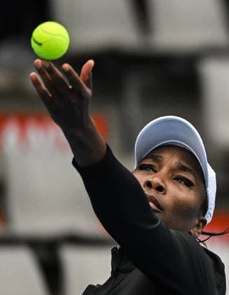 5th January 2022: Auckland, New Zealand: USA s Venus Williams on Day 4 of the women s ASB Classic at the ASB Tennis Arena, Auckland, New Zealand  ActionPlus12464895 AndrewxCornaga