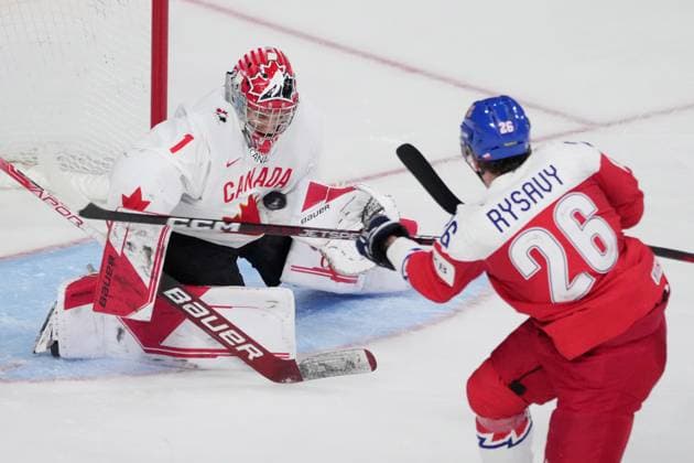 January 5, 2023, Halifax, NS, Canada: Canada goaltender Thomas Milic left, makes a save on Czechia s Martin Rysavy during first period IIHF World Junior Hockey Championship gold medal action in Halifax on Thursday, January 5, 2023. Martin Rysavy, Thomas Milic  - ZUMAc35_ 20230105_zaf_c35_043 Copyright: xDarrenxCalabresex