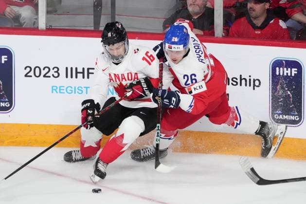 January 5, 2023, Halifax, NS, Canada: Canada s Connor Bedard, left, and Czechia s Martin Rysavy battle for the puck during first period IIHF World Junior Hockey Championship gold medal action in Halifax on Thursday, January 5, 2023. Connor Bedard, Martin Rysavy  - ZUMAc35_ 20230105_zaf_c35_047 Copyright: xDarrenxCalabresex