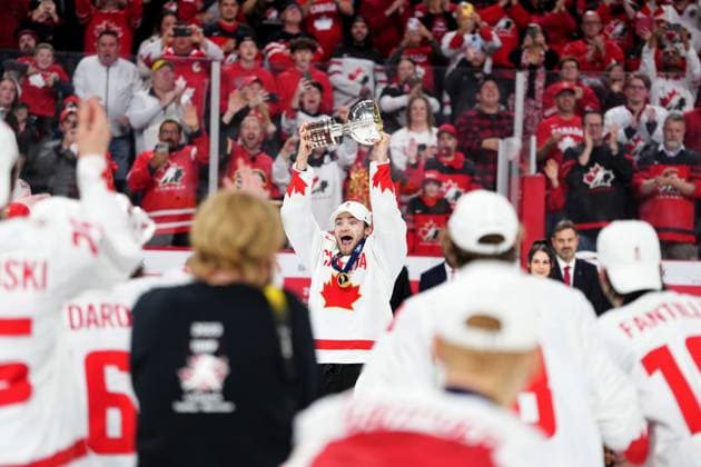 January 5, 2023, Halifax, NS, Canada: Canada s Shane Wright lifts the IIHF Championship Cup while celebrating winning gold over Czechia at the IIHF World Junior Hockey Championship gold medal game in Halifax on Thursday, January 5, 2023. Shane Wright  - ZUMAc35_ 20230105_zaf_c35_062 Copyright: xDarrenxCalabresex