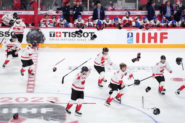 January 5, 2023, Halifax, NS, Canada: Team Canada celebrates winning the gold medal over Czechia during overtime of the IIHF World Junior Hockey Championship gold medal game in Halifax on Thursday, January 5, 2023. Canada News - January 5, 2023  - ZUMAc35_ 20230105_zaf_c35_073 Copyright: xDarrenxCalabresex