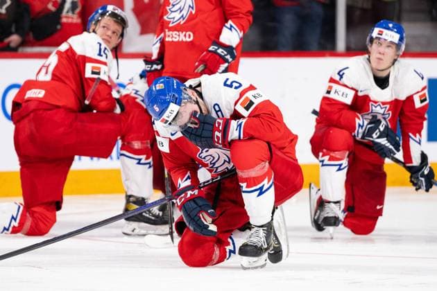 230106 David Jiricek of Czech Republic looks dejected after the 2023 IIHF World Junior Championship final between Czech Republic and Canada on January 6, 2023 in Halifax Photo Simon Hastegard BILDBYRAN kod SH SH0405 ishockey ice hockey jvm junior vm u20 2023 iihf world junior championship world juniors final tjeckien czech republic canada kanada bbeng depp,  Copyright: SIMONxHASTEGARD BB230106SH074