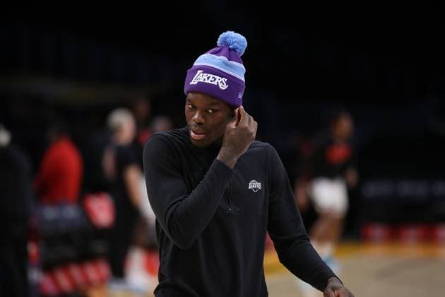 Sport Themen der Woche KW01 Sport Bilder des Tages LOS ANGELES, CA - JANUARY 06: Los Angeles Lakers guard Dennis Schroder (17) during the NBA, Basketball Herren, USA game between the Atlanta Hawks and the Los Angeles Lakers on January 06, 2023, at Crypto.com Arena in Los Angeles, CA. (Photo by Jevone Moore Icon Sportswire) NBA: JAN 06 Hawks at Lakers Icon2023010639