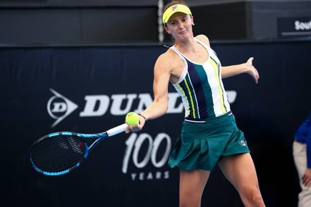 ADELAIDE, AUSTRALIA - JANUARY 07: Irina-Camelia Begu of Romania plays a forehand during the Adelaide International tennis match between Irina-Camelia Begu of Romania and Aryna Sabalenka of Belarus at Memorial Drive on January 07, 2023 in Adelaide, Australia. (Photo by Peter Mundy Speed Media Icon Sportswire) TENNIS: JAN 07 - Adelaide International Icon2301070014