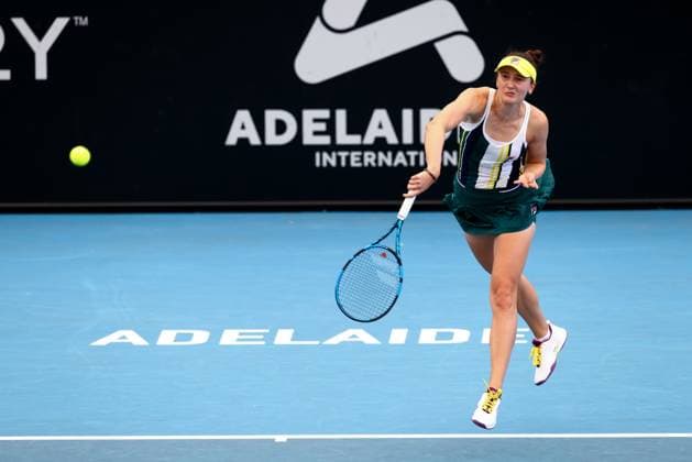 ADELAIDE, AUSTRALIA - JANUARY 07: Irina-Camelia Begu of Romania serves the ball during the Adelaide International tennis match between Irina-Camelia Begu of Romania and Aryna Sabalenka of Belarus at Memorial Drive on January 07, 2023 in Adelaide, Australia. (Photo by Peter Mundy Speed Media Icon Sportswire) TENNIS: JAN 07 - Adelaide International Icon2301070028