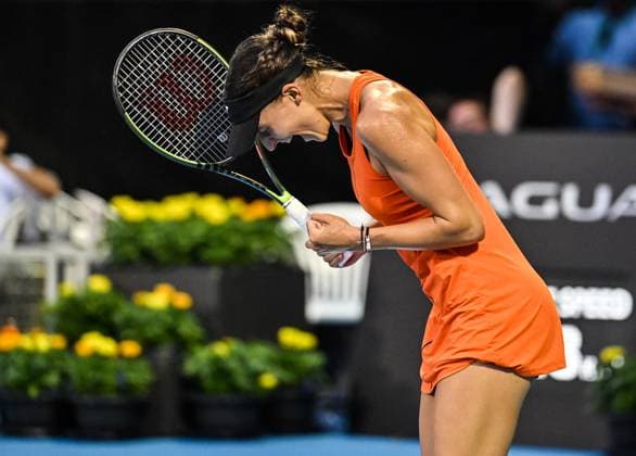 7th January 2022: Auckland, New Zealand: Spain s Rebeka Masarova celebrates her semi final win at the ASB Classic at the ASB Tennis Arena, Auckland, New Zealand  ActionPlus12465555 AndrewxCornaga