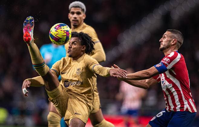 2023 Spanish La Liga Football Atletico de Madrid v Barcelona Jan 08th 08th January 2023 Metropolitano Stadium, Madrid, Spain, Spanish La Liga Football, Atletico Madrid versus Barcelona Kounde and Koke Copyright: xJorgexRopero xActionxPlusxImagesx