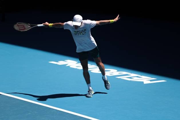 AUSTRALIAN OPEN PRACTICE SESSIONS, Australian tennis player Alex de Minaur takes part in a practice session ahead of the Australian Open 2023 tennis tournament, at Melbourne Park in Melbourne, Monday, January 9, 2023. ( NO ARCHIVING, EDITORIAL USE ONLY, NO USE IN BOOKS WITHOUT CONSENT MELBOURNE VICTORIA AUSTRALIA  Copyright: xDIEGOxFEDELEx 20230109001750345414